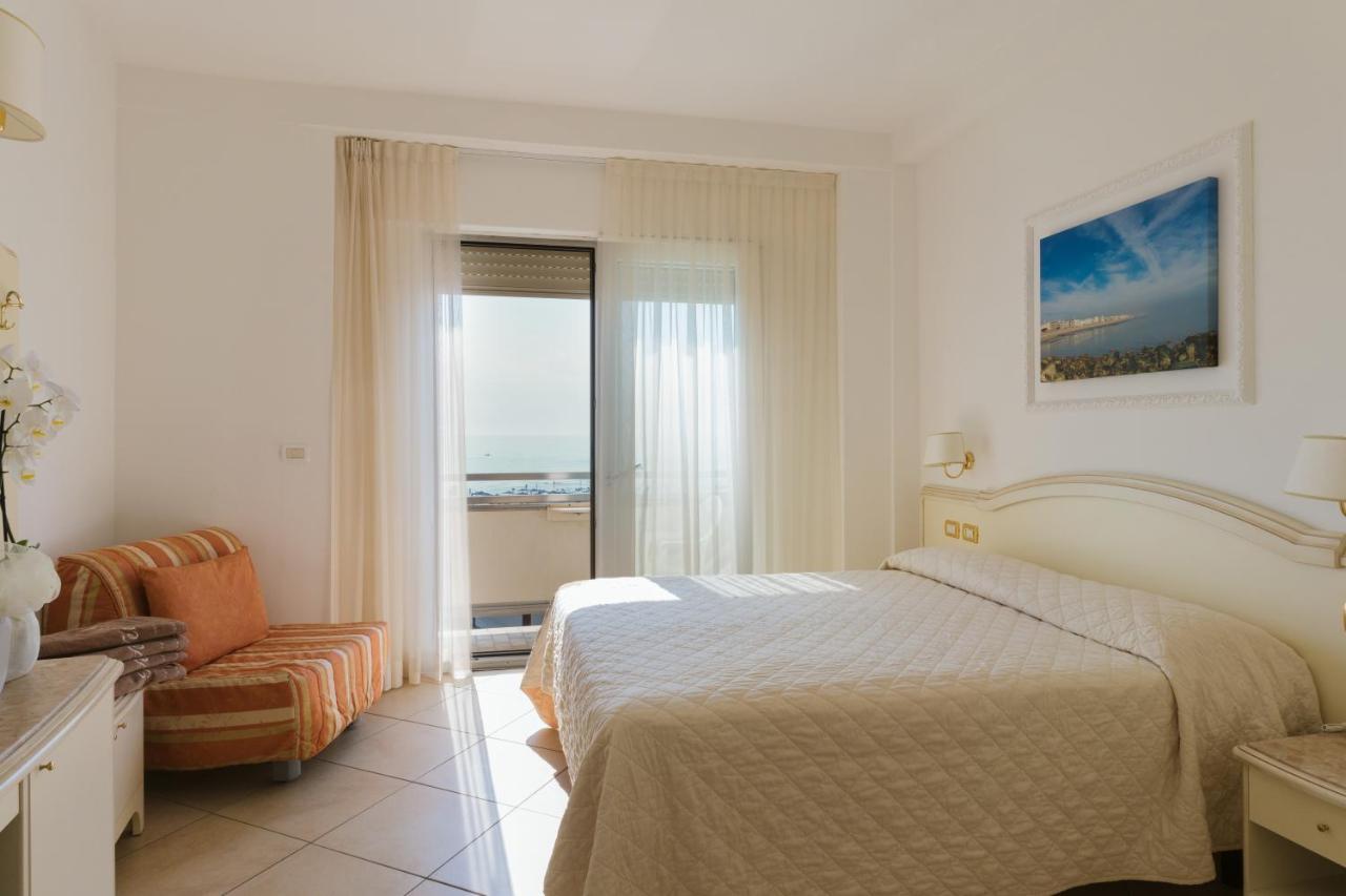 Hotel Acapulco Milano Marittima Esterno foto