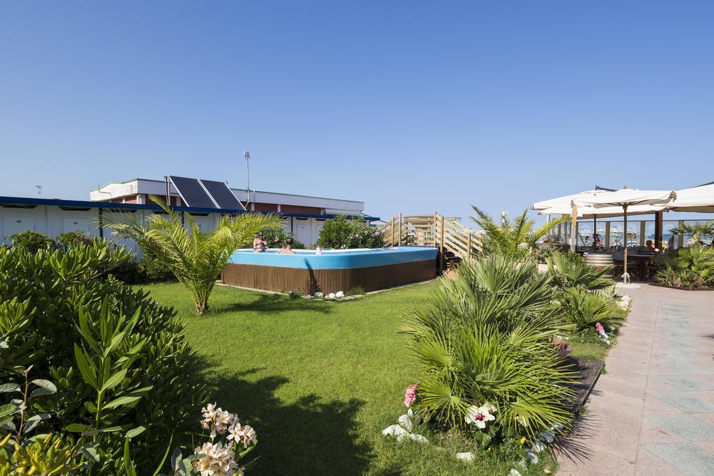 Hotel Acapulco Milano Marittima Esterno foto