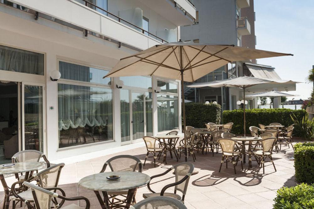 Hotel Acapulco Milano Marittima Esterno foto