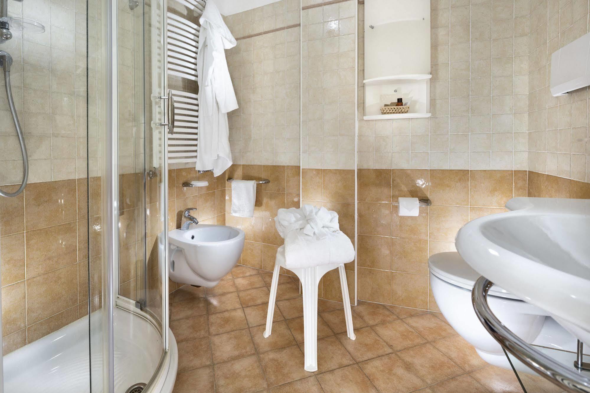 Hotel Acapulco Milano Marittima Esterno foto