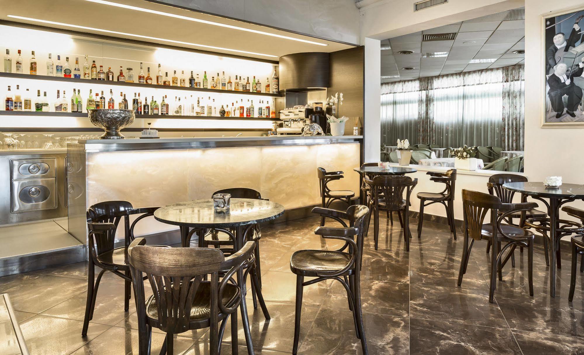 Hotel Acapulco Milano Marittima Esterno foto